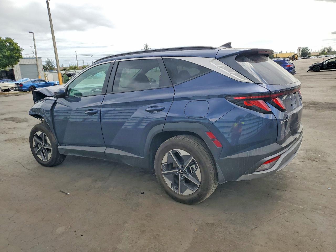 2025 HYUNDAI TUCSON SEL photo 2