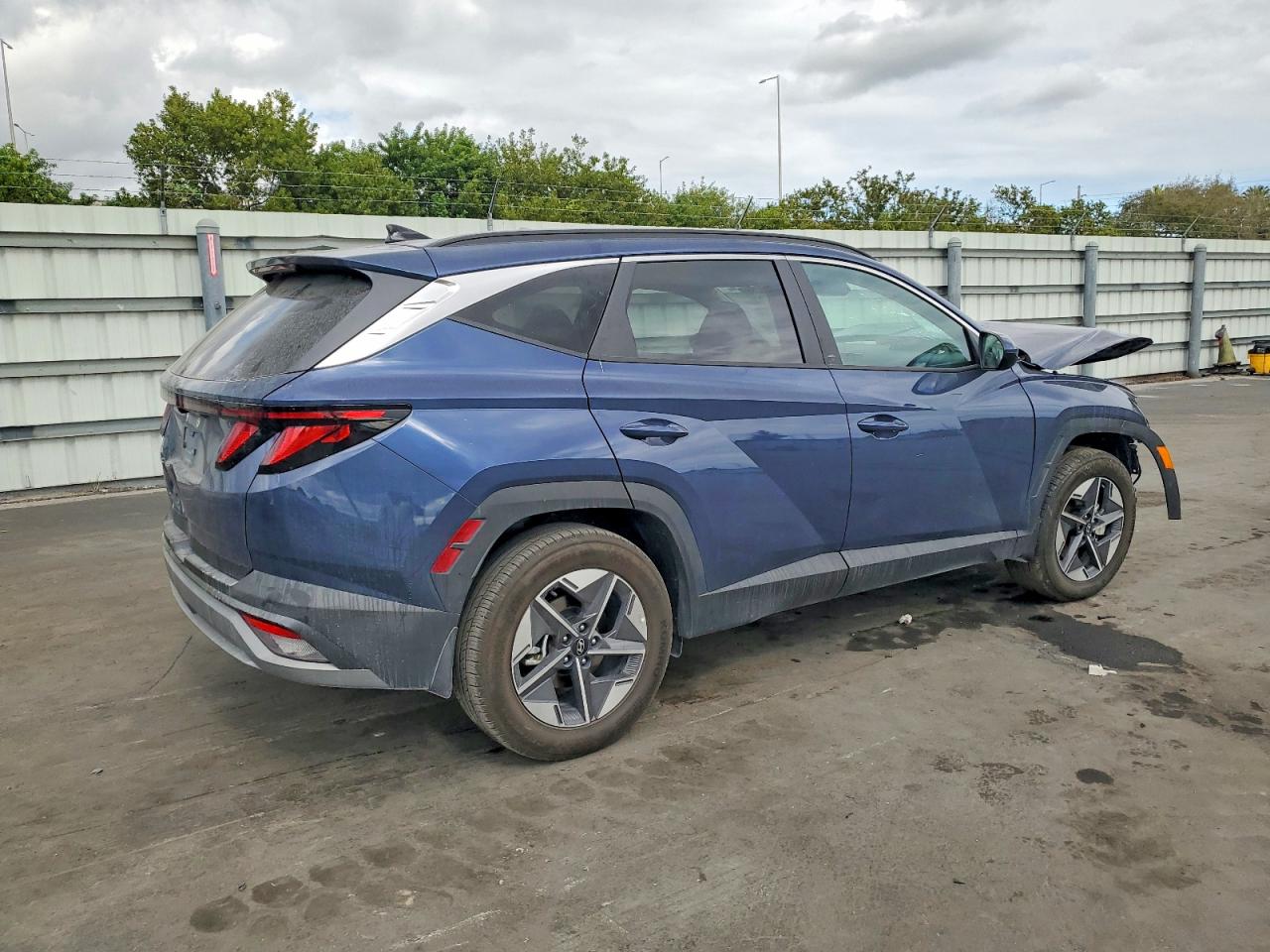 2025 HYUNDAI TUCSON SEL photo 3