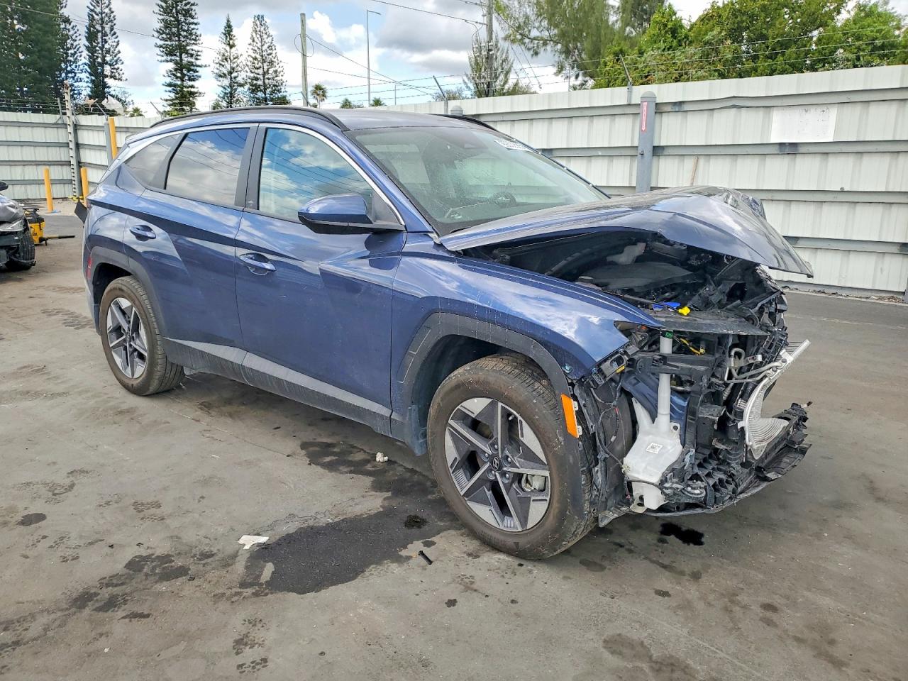 2025 HYUNDAI TUCSON SEL photo 4