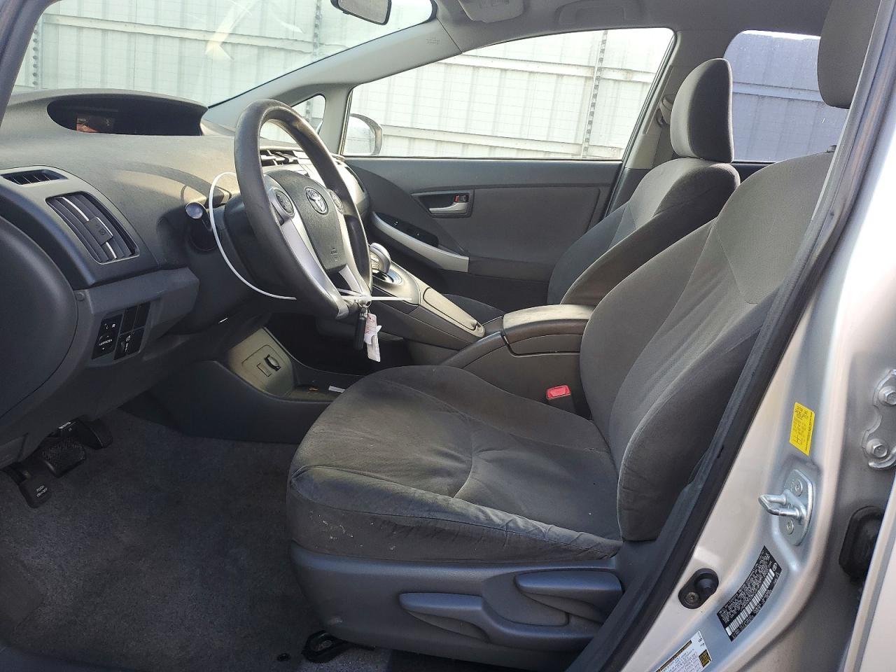 2011 TOYOTA PRIUS photo 7
