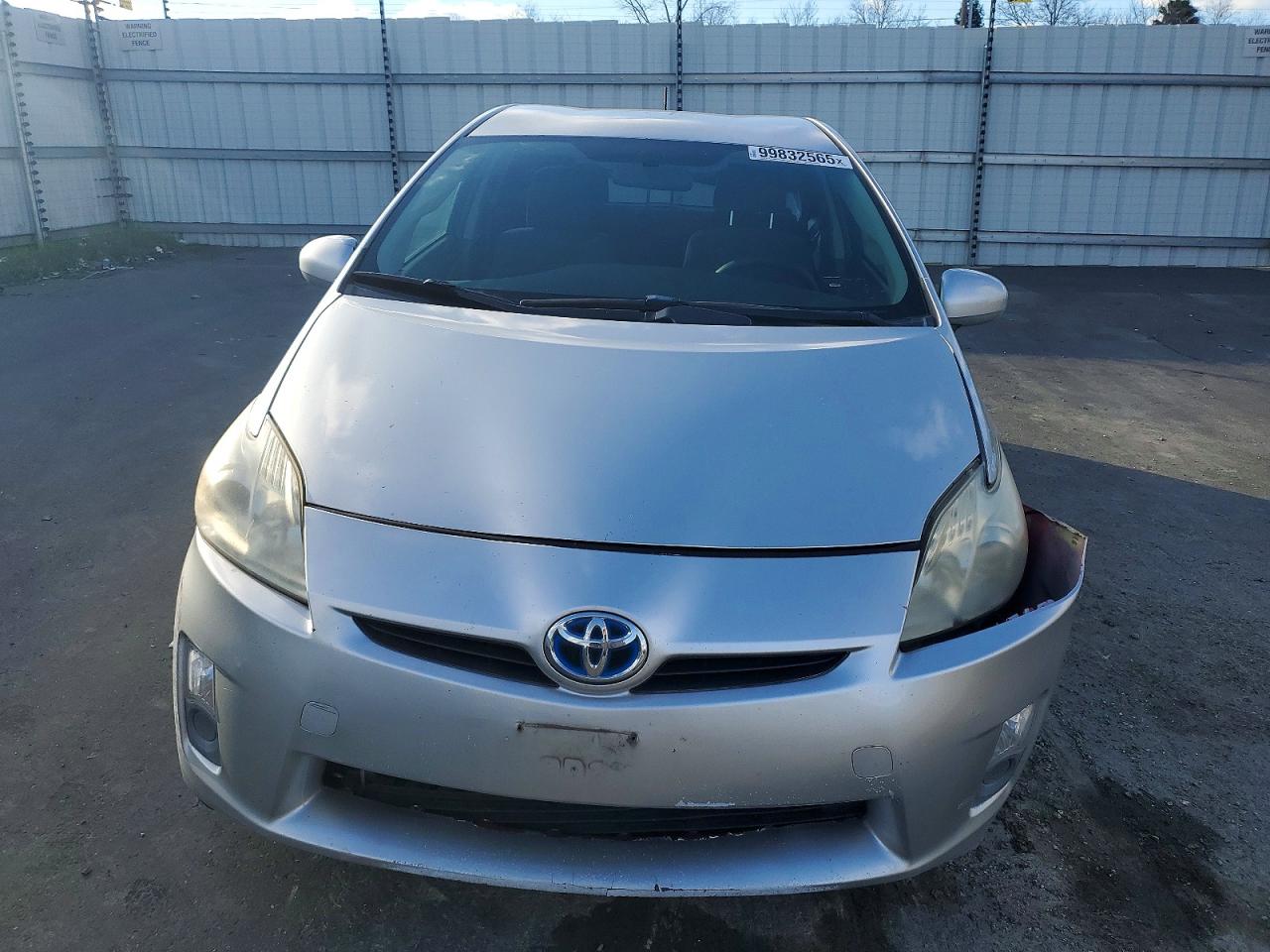 2011 TOYOTA PRIUS photo 5