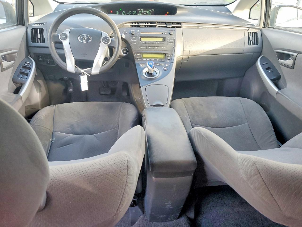 2011 TOYOTA PRIUS photo 8