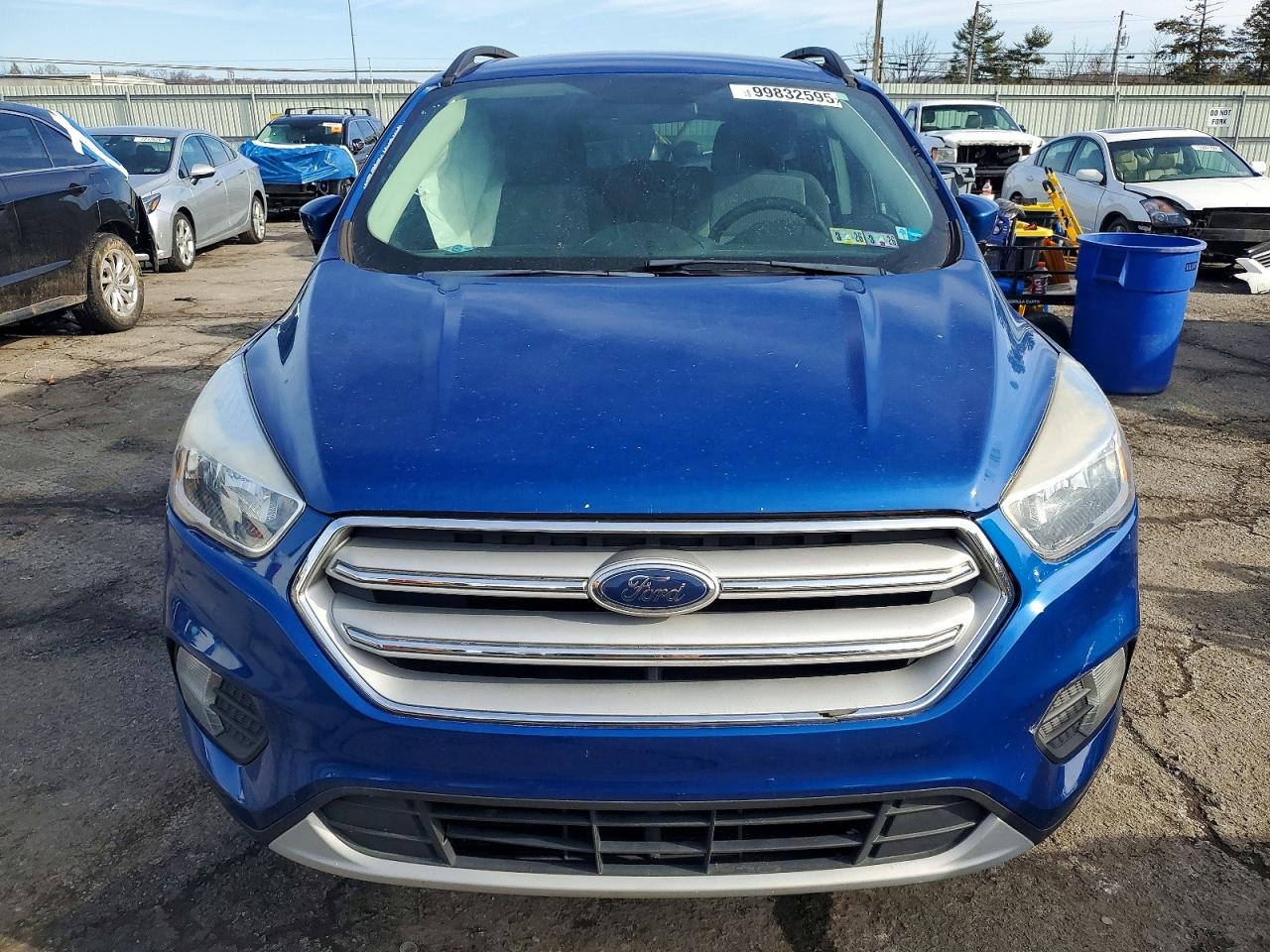 2018 FORD ESCAPE SE photo 9