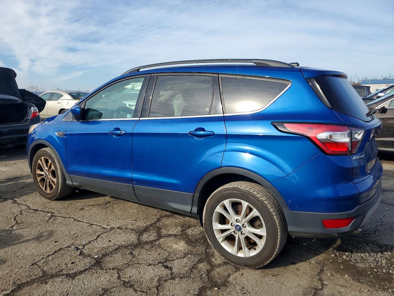 2018 FORD ESCAPE SE photo 3