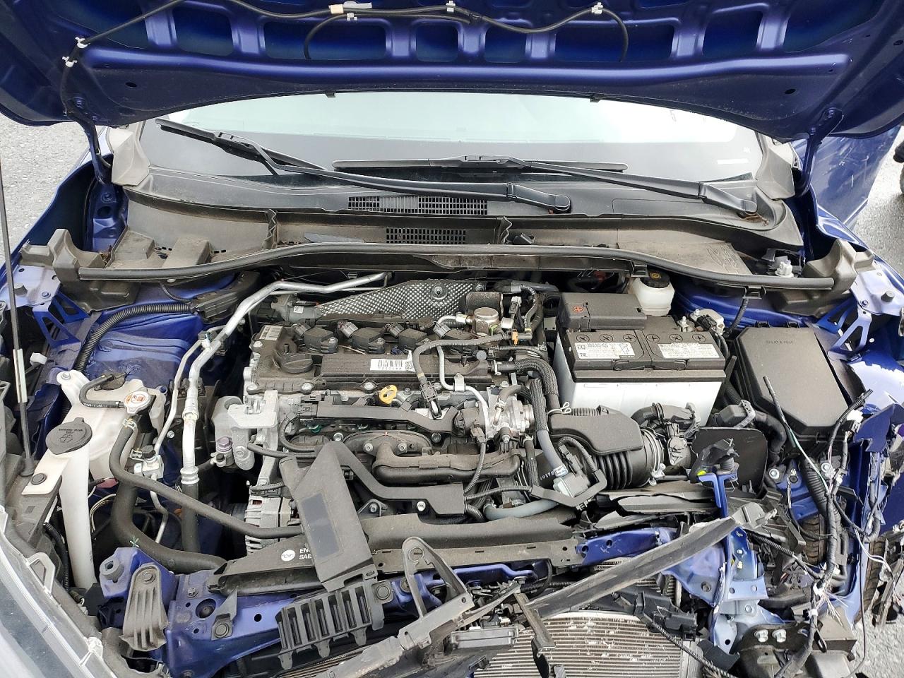 2022 TOYOTA COROLLA CROSS LE photo 12