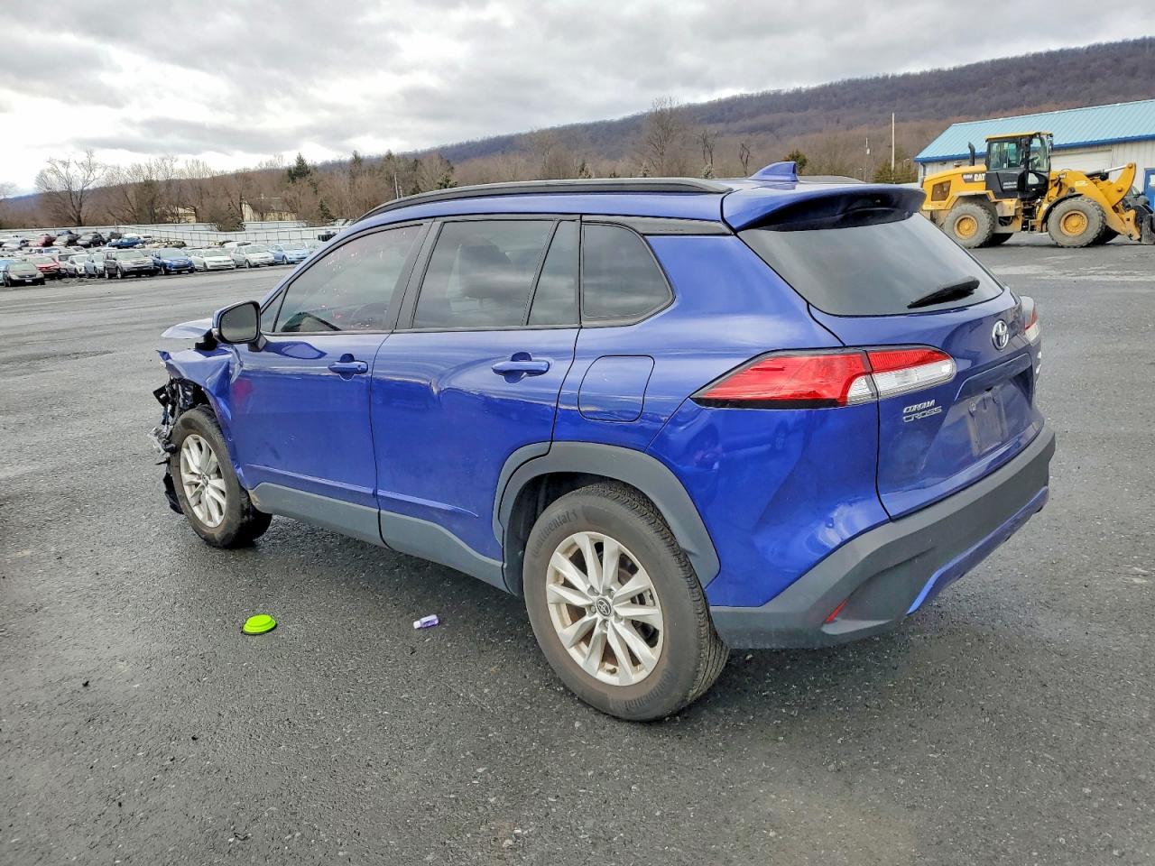 2022 TOYOTA COROLLA CROSS LE photo 2