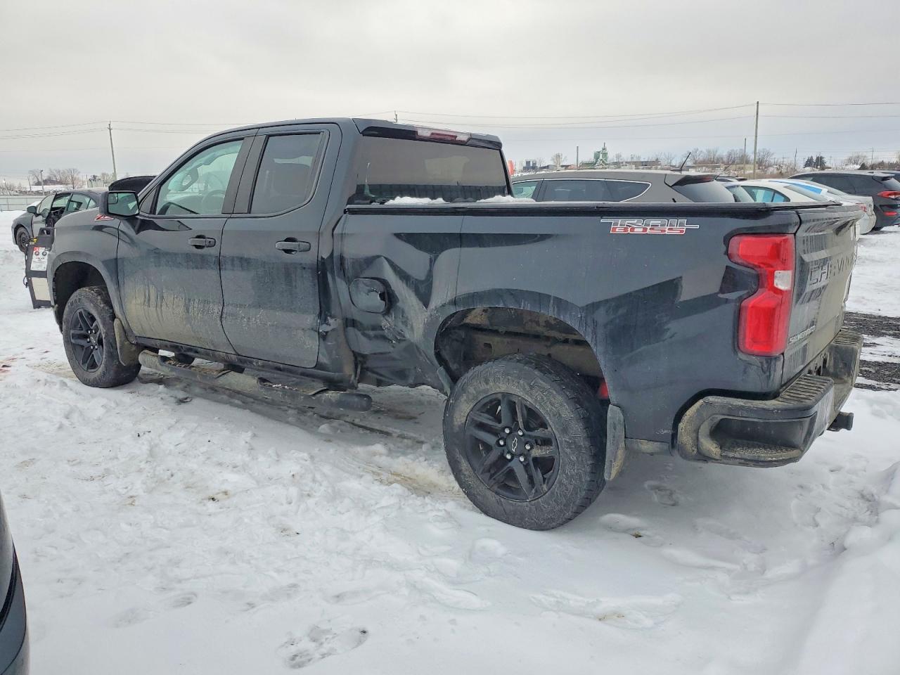 2019 CHEVROLET SILVERADO K1500 TRAIL BOSS CUSTOM photo 2