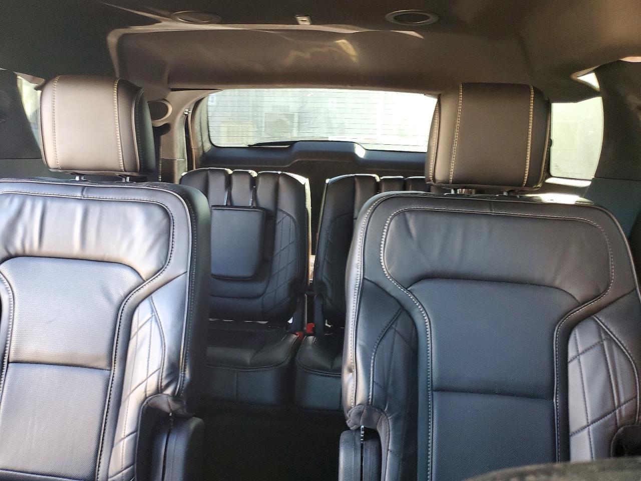 2018 FORD EXPLORER PLATINUM photo 10