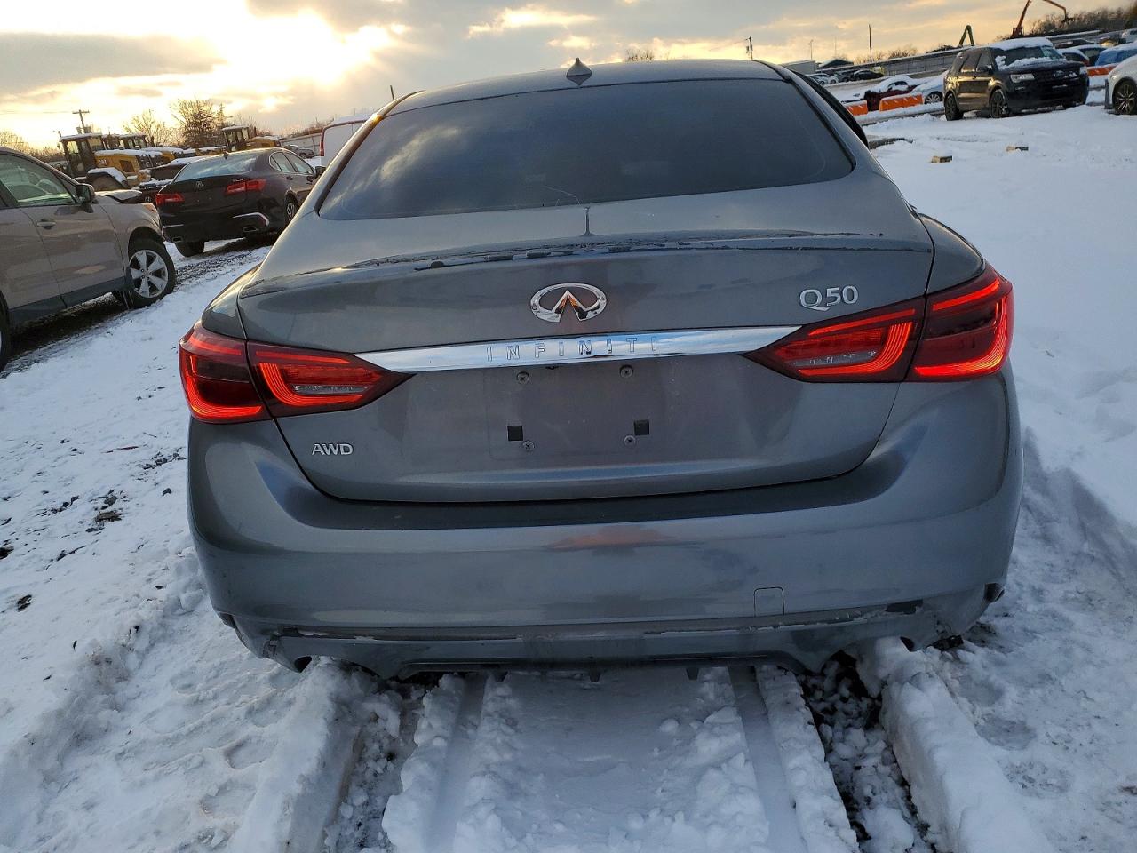 2018 INFINITI Q50 3.0T LUXE photo 11
