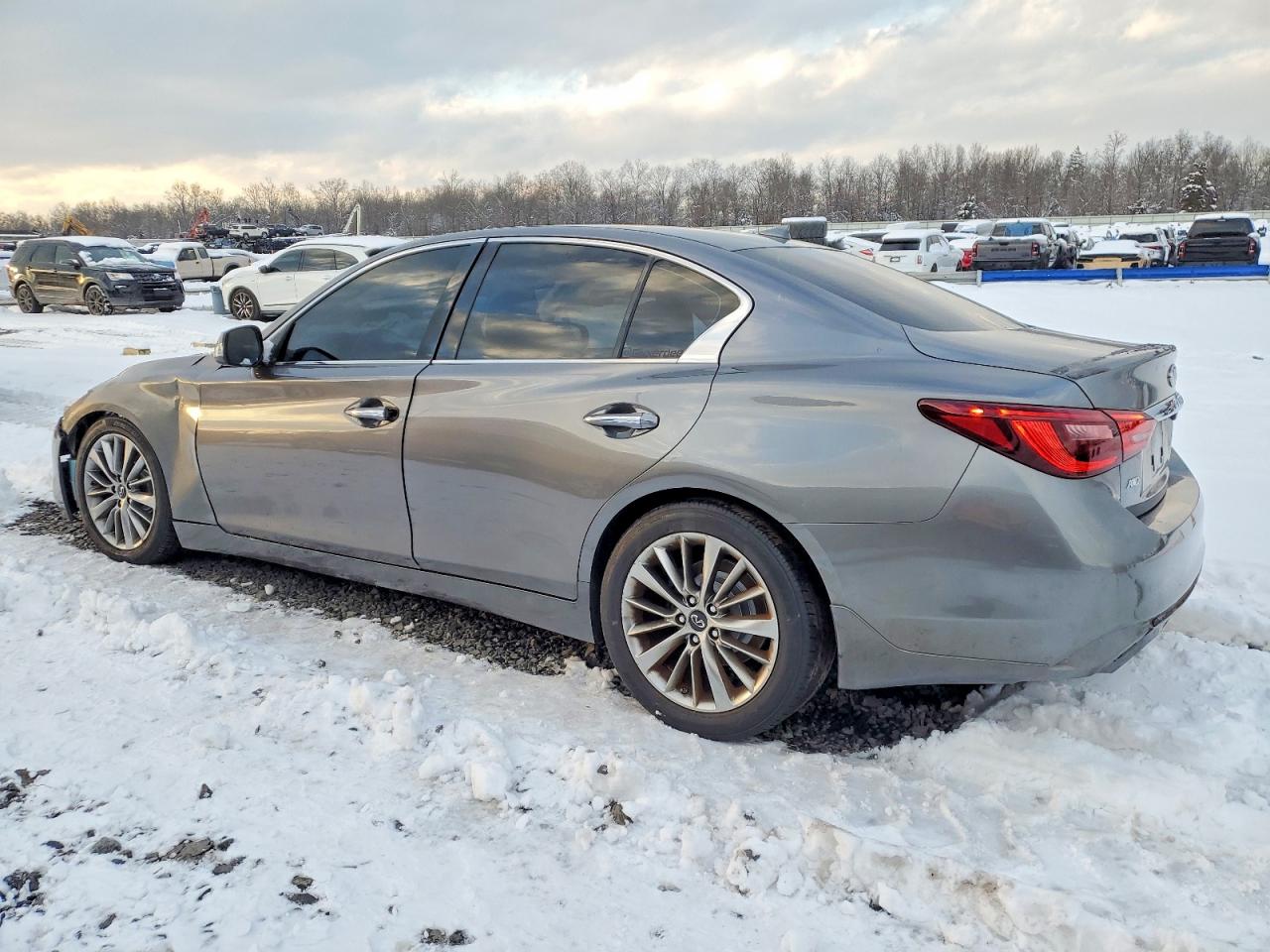 2018 INFINITI Q50 3.0T LUXE photo 3