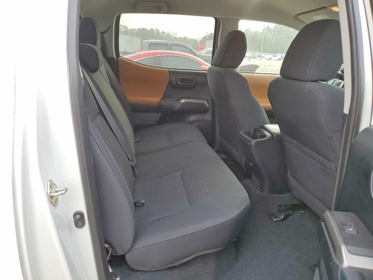 2017 TOYOTA TACOMA DOUBLE CAB photo 10