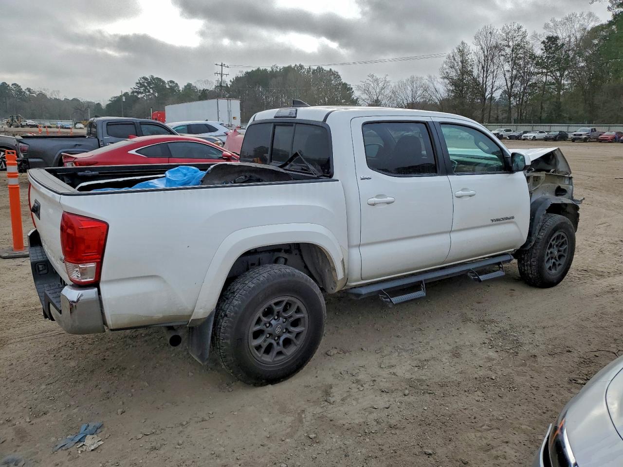 2017 TOYOTA TACOMA DOUBLE CAB photo 3