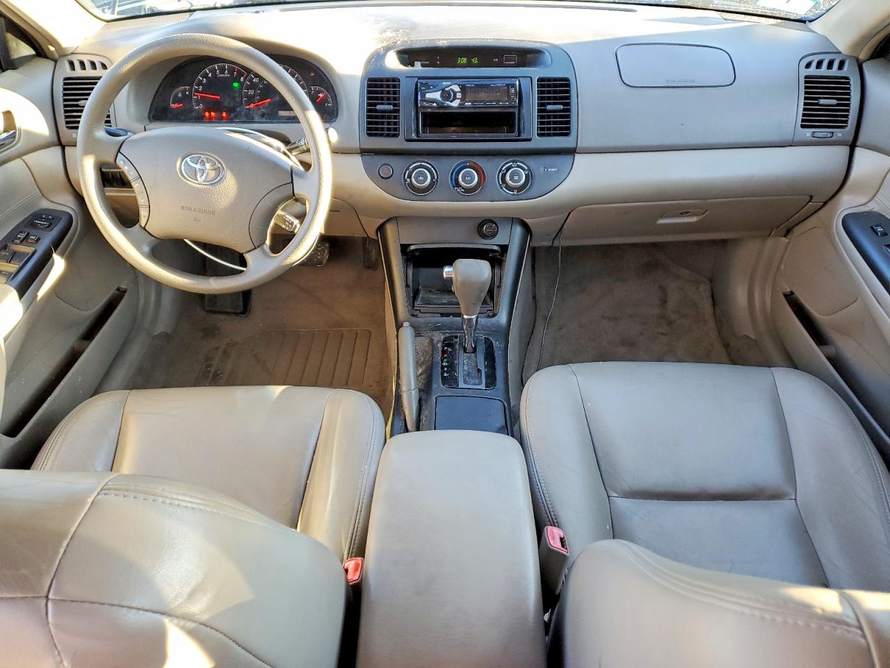 2005 TOYOTA CAMRY LE photo 8