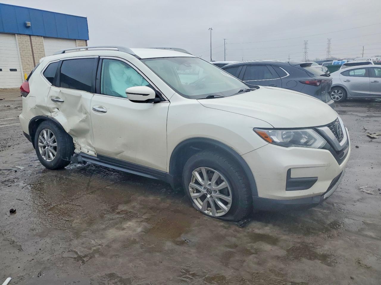 2019 NISSAN ROGUE S photo 4