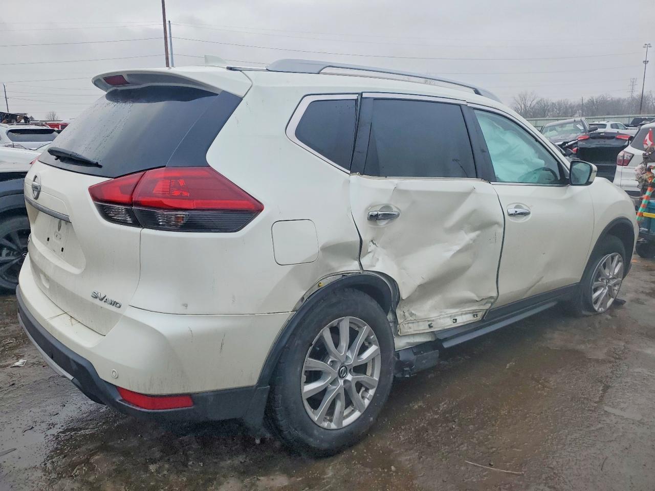 2019 NISSAN ROGUE S photo 3