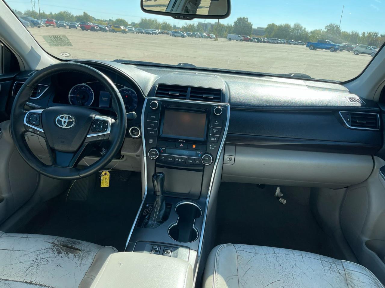 2017 TOYOTA CAMRY LE photo 9