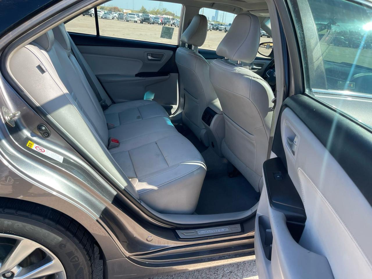 2017 TOYOTA CAMRY LE photo 6