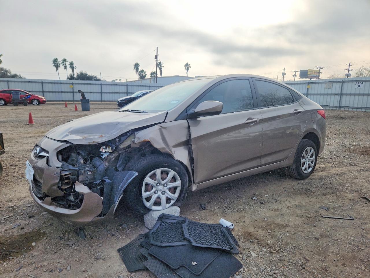 2014 HYUNDAI ACCENT