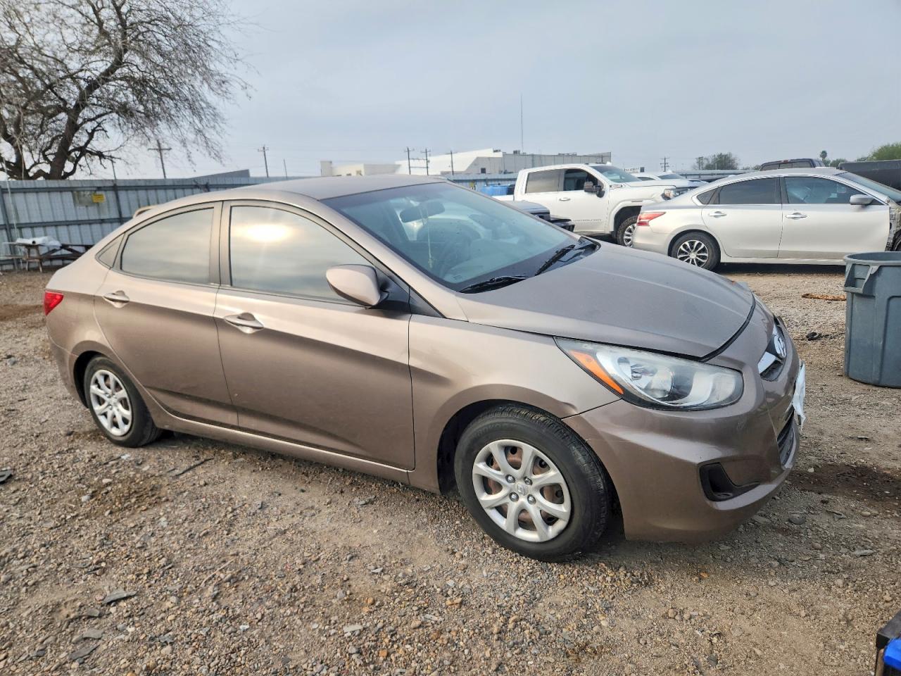 2014 HYUNDAI ACCENT GLS photo 10