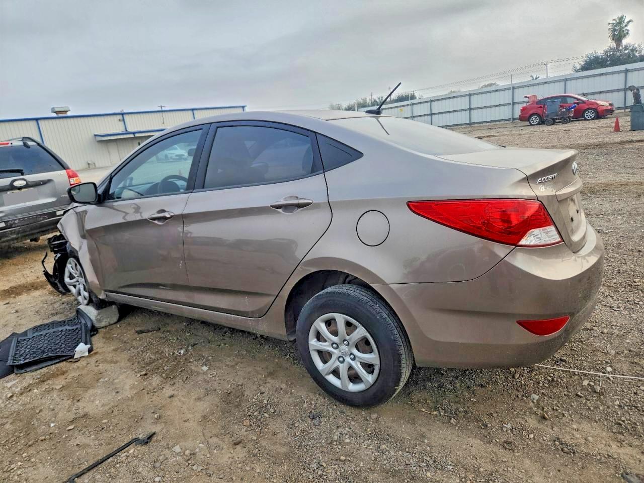 2014 HYUNDAI ACCENT GLS photo 4