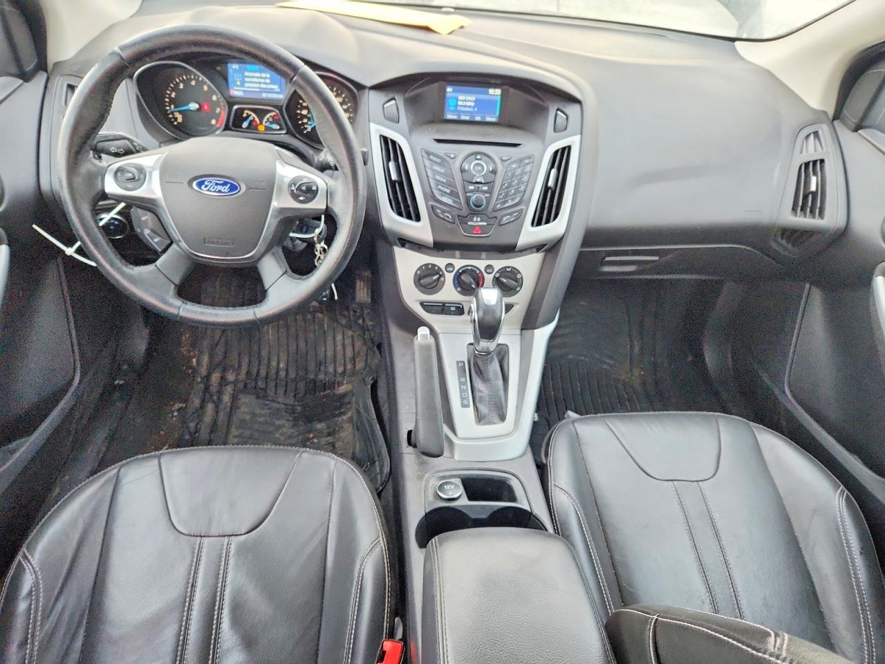 2014 FORD FOCUS SE photo 8
