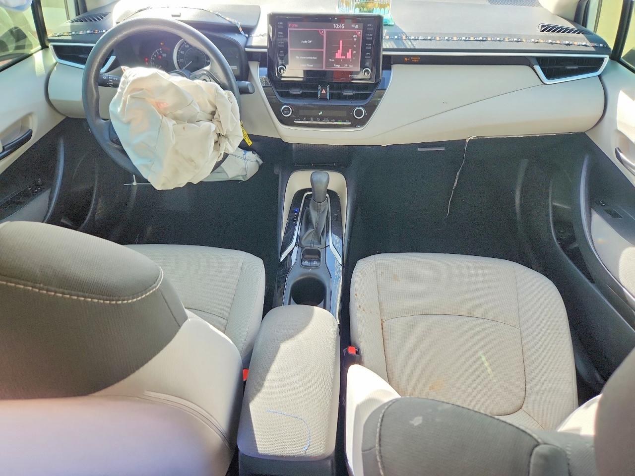 2022 TOYOTA COROLLA LE photo 8
