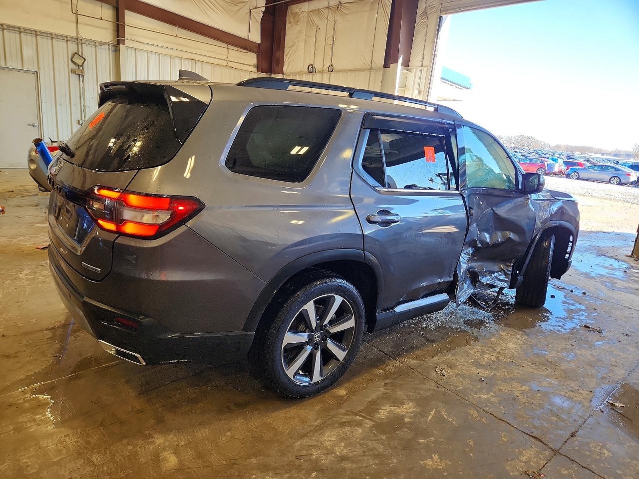 2025 HONDA PILOT TOURING photo 5
