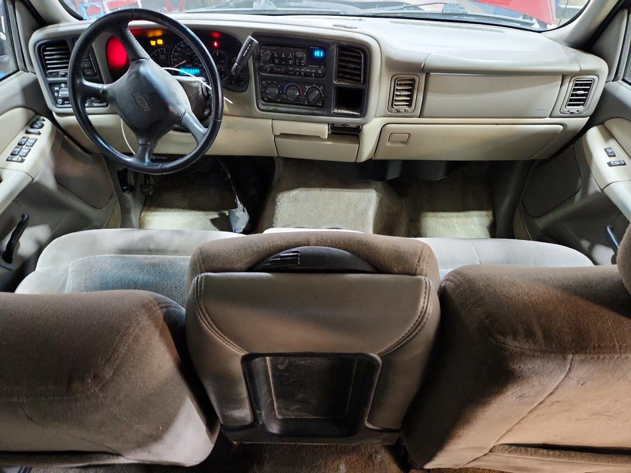 2002 CHEVROLET SUBURBAN K1500 photo 8