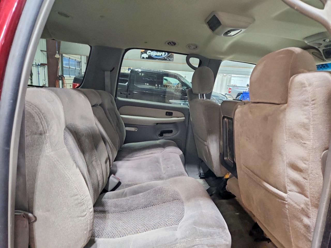2002 CHEVROLET SUBURBAN K1500 photo 11