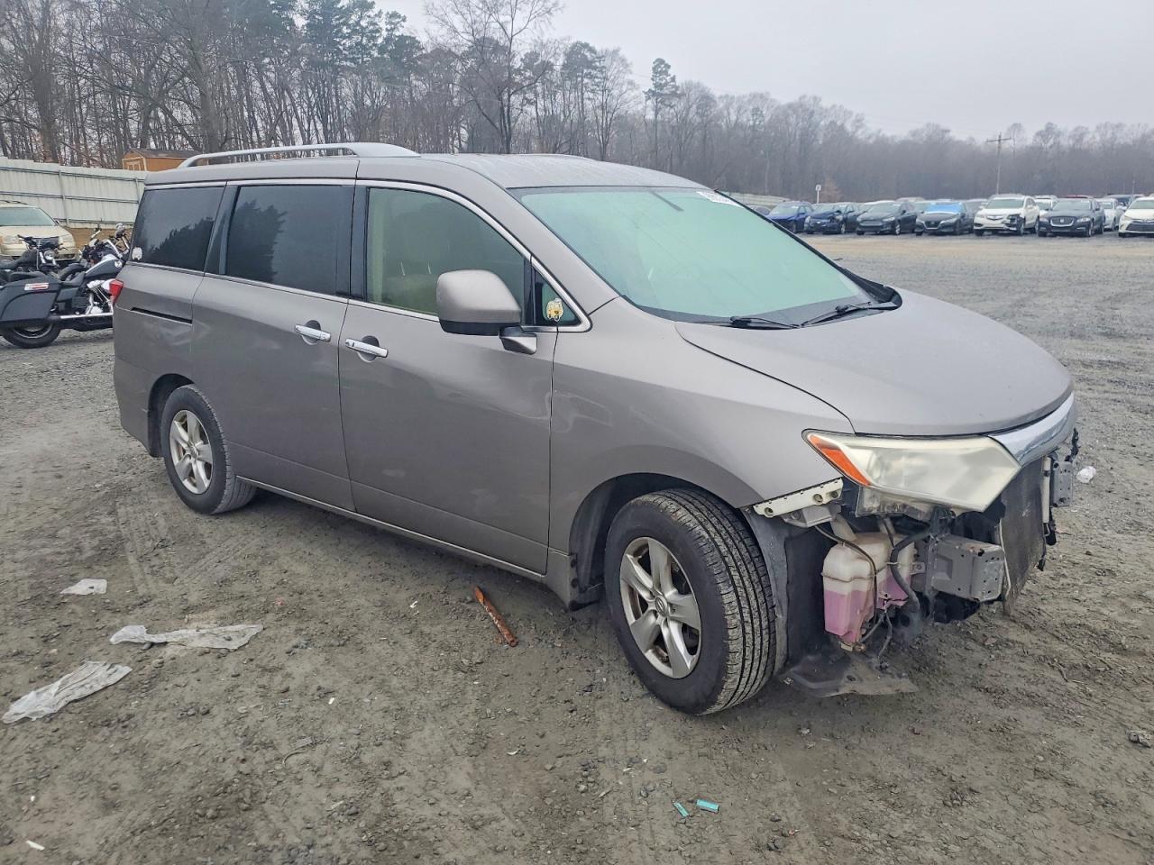 2013 NISSAN QUEST S photo 4