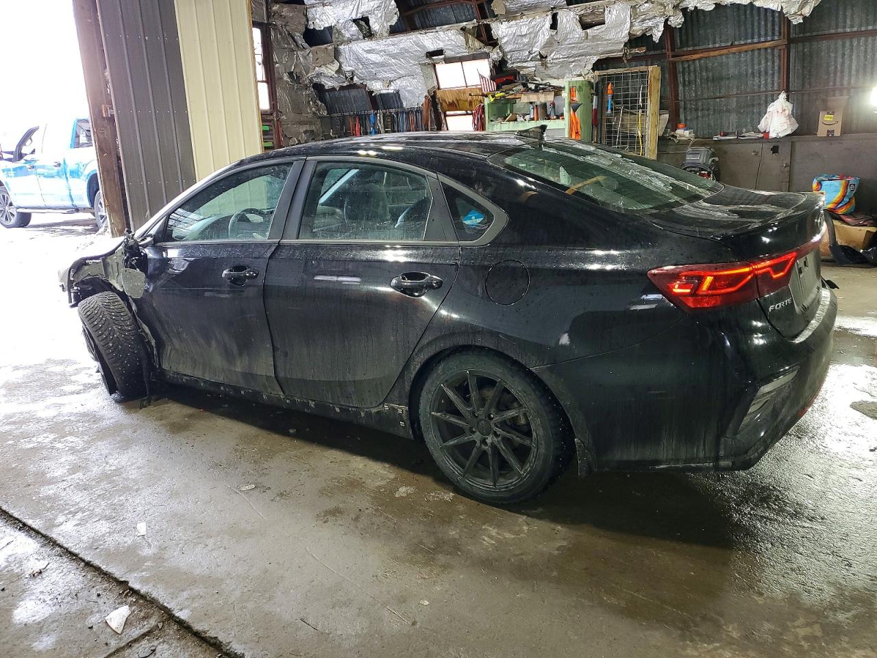 2021 KIA FORTE GT LINE photo 2