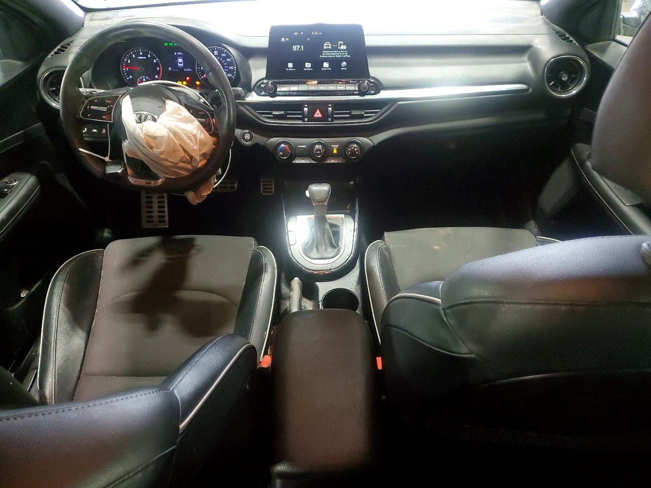 2021 KIA FORTE GT LINE photo 8