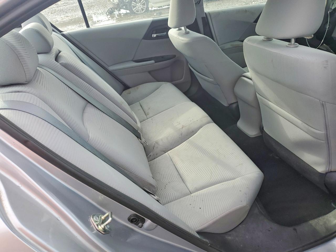 2017 HONDA ACCORD LX photo 10