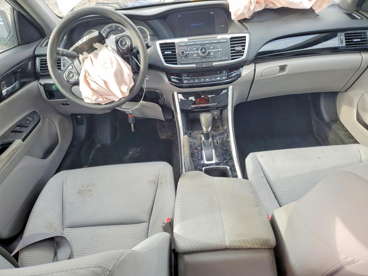 2017 HONDA ACCORD LX photo 8