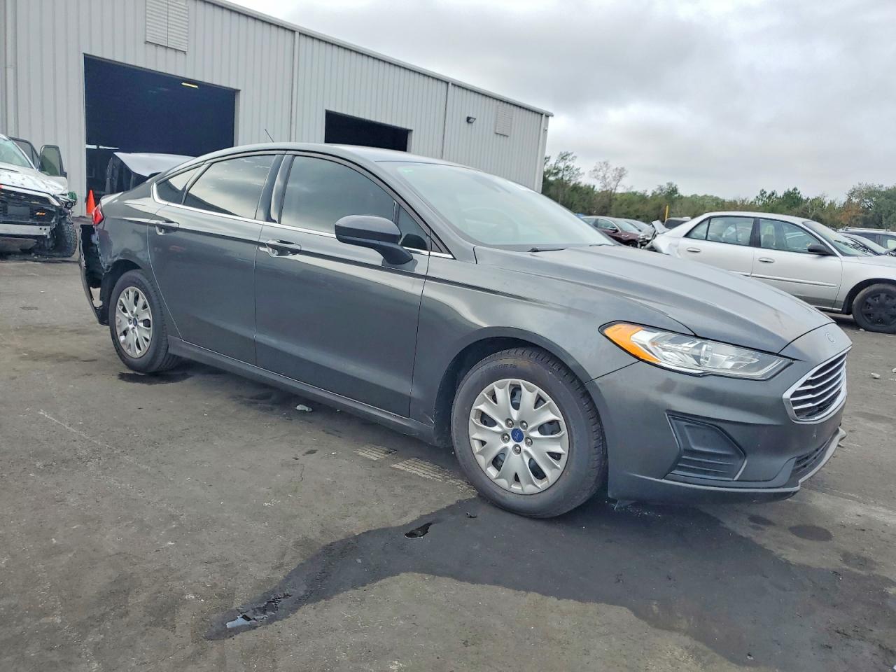2019 FORD FUSION S photo 6
