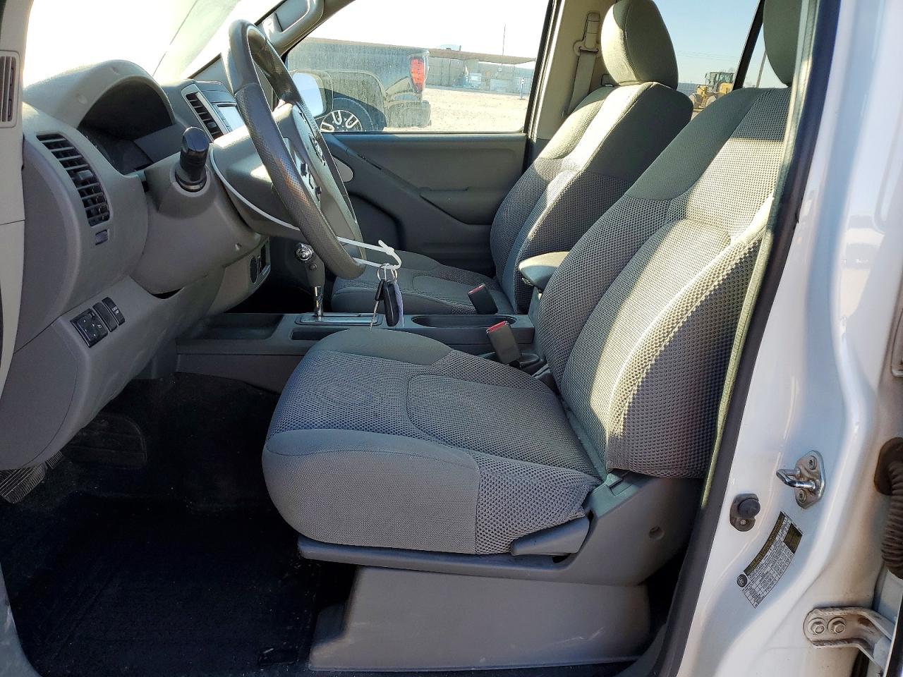 2019 NISSAN FRONTIER S photo 7