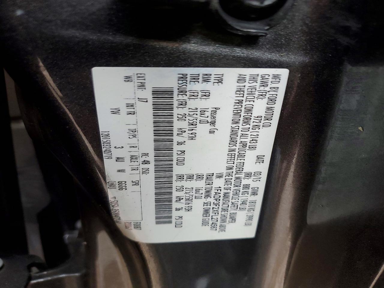 2015 FORD FOCUS SE photo 12