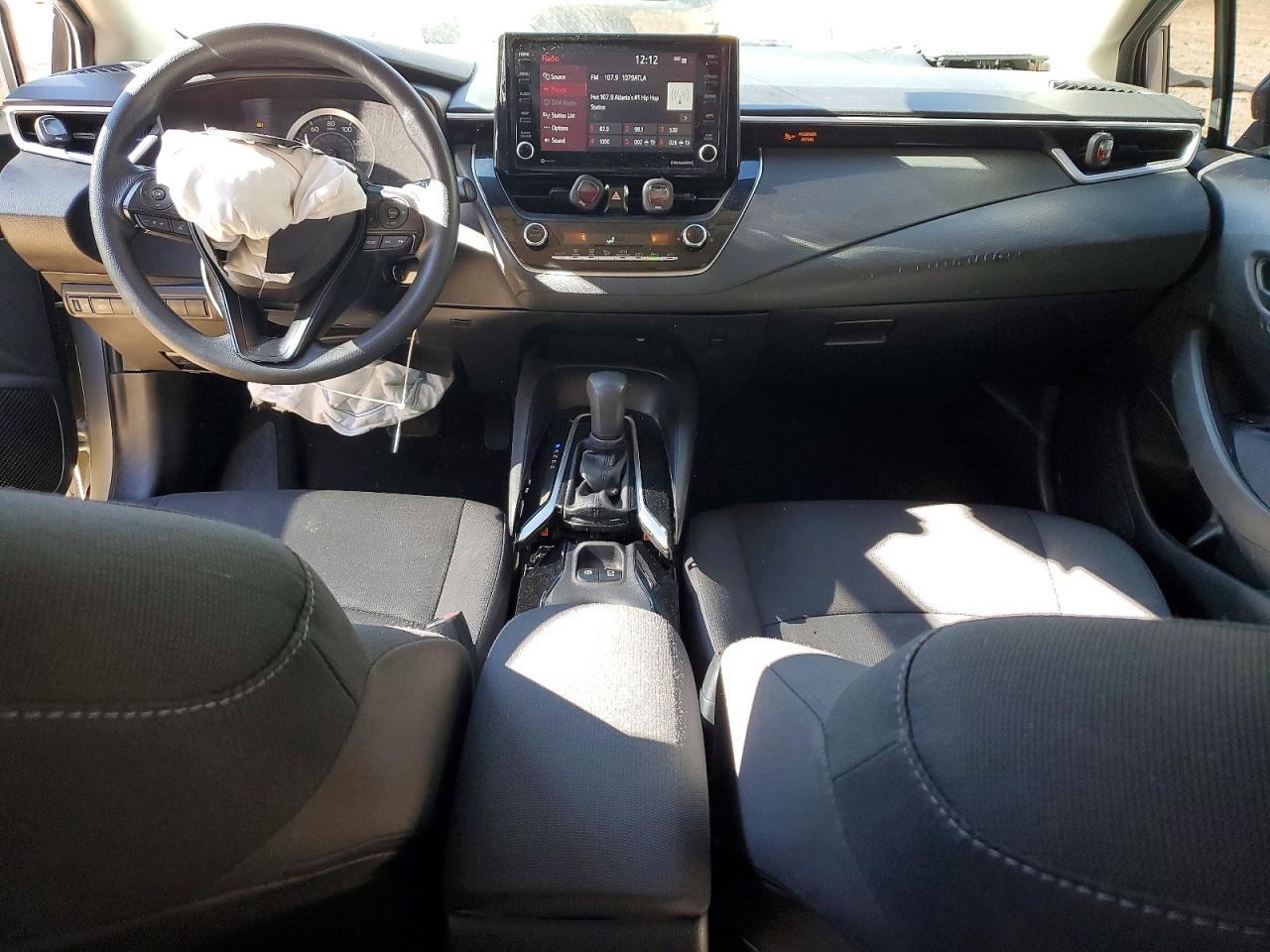 2022 TOYOTA COROLLA LE photo 8