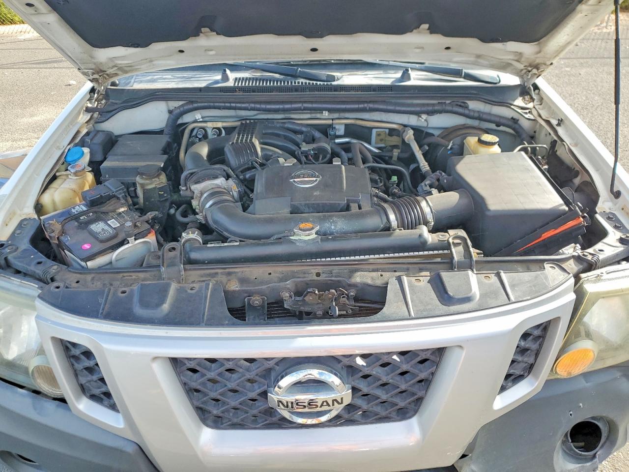 2014 NISSAN XTERRA X photo 12