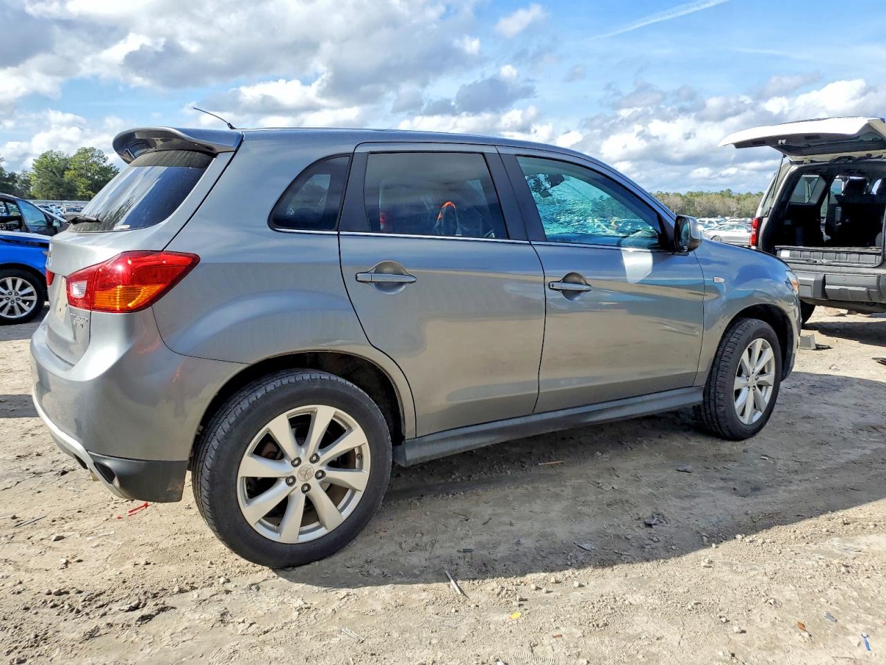 2015 MITSUBISHI OUTLANDER SPORT SE photo 3