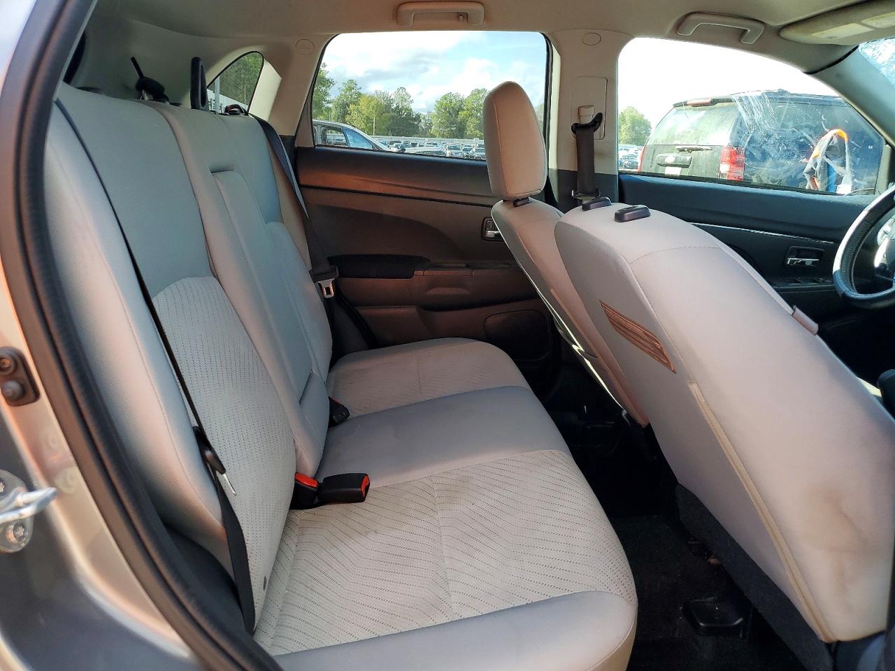 2015 MITSUBISHI OUTLANDER SPORT SE photo 11