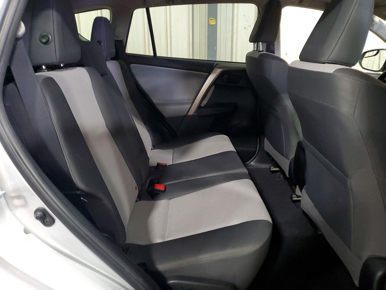 2015 TOYOTA RAV4 LE photo 11