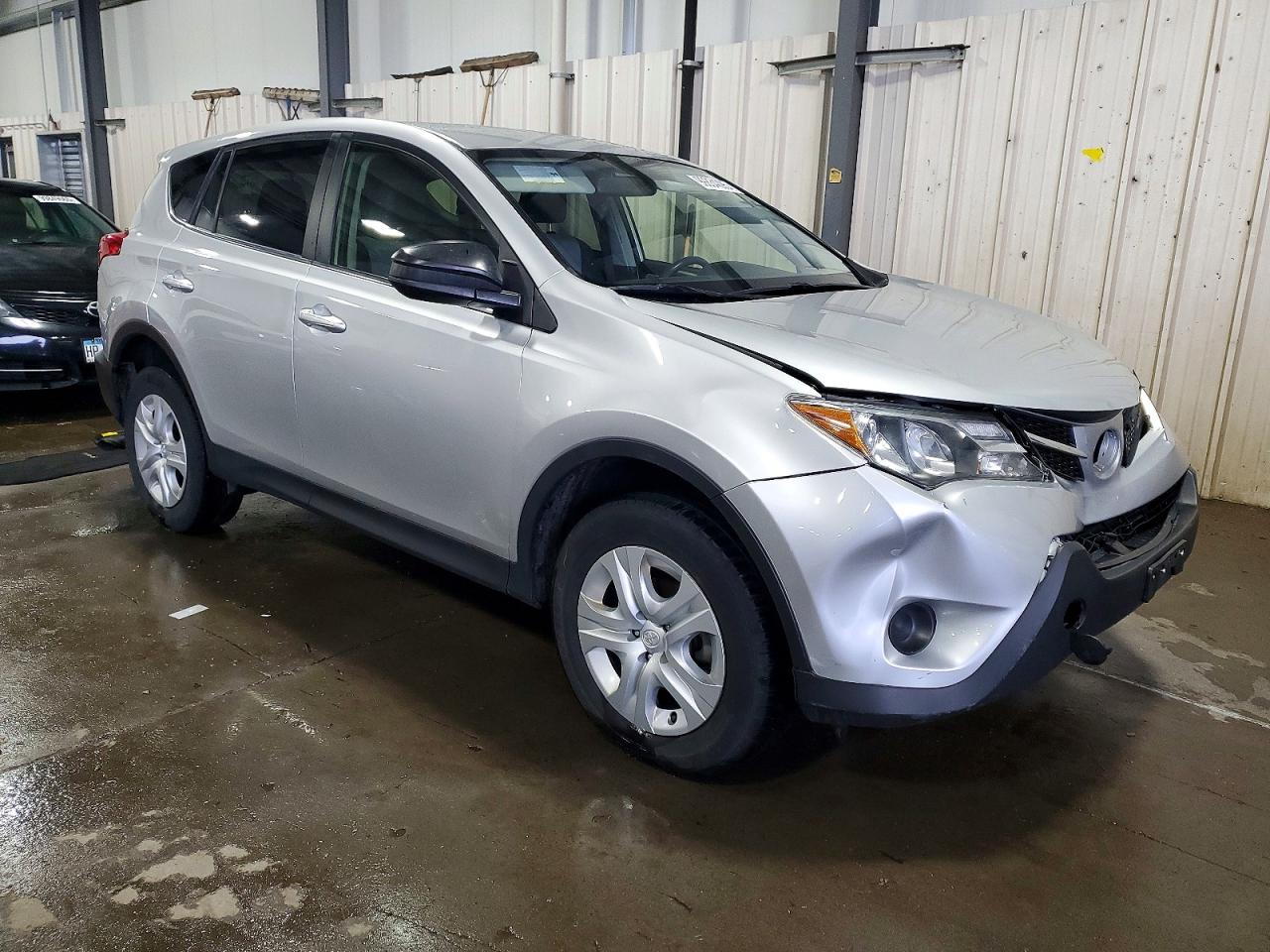 2015 TOYOTA RAV4 LE photo 4