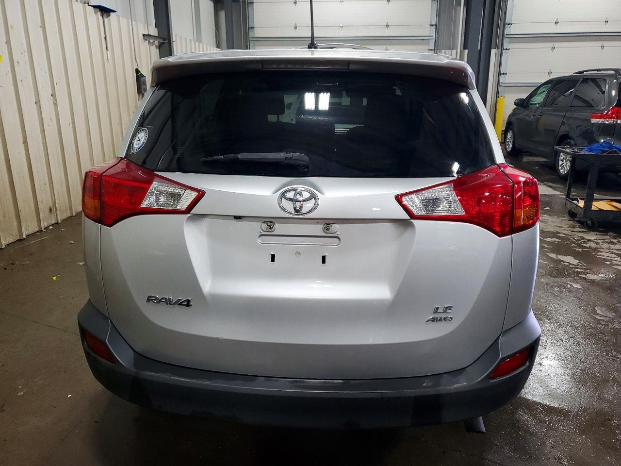 2015 TOYOTA RAV4 LE photo 6