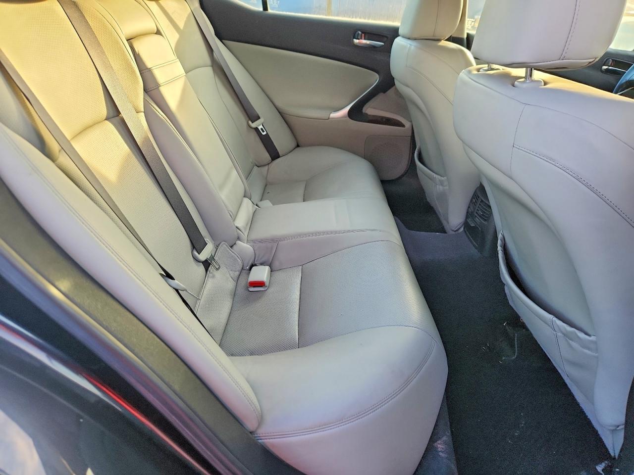 2008 LEXUS IS 250 photo 10