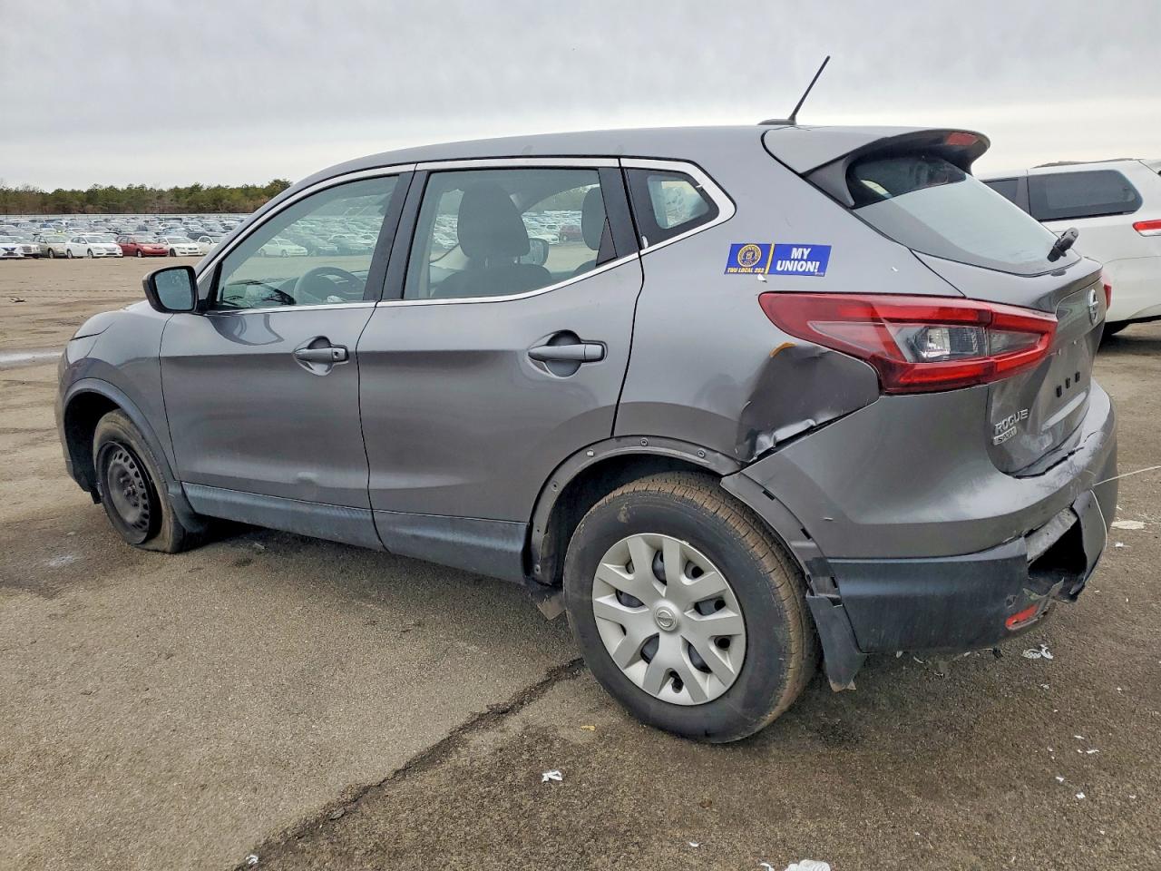2020 NISSAN ROGUE SPORT S photo 2