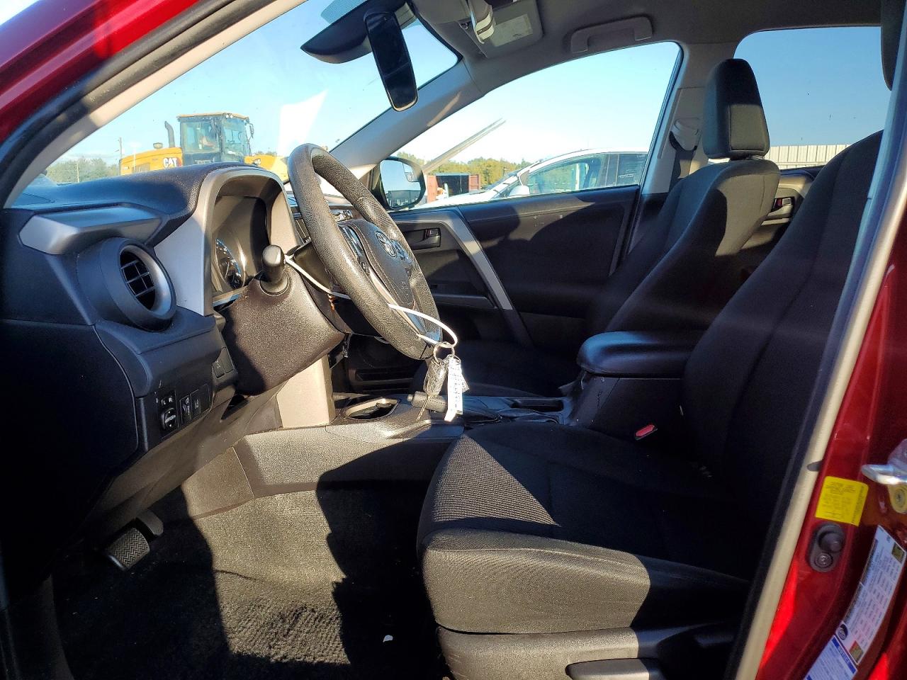 2018 TOYOTA RAV4 LE photo 13