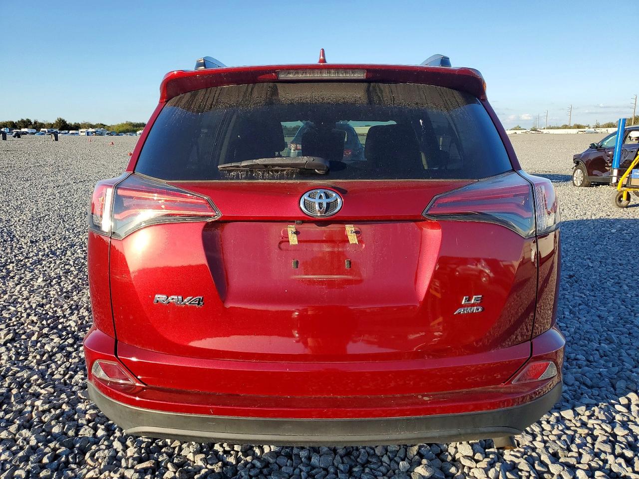 2018 TOYOTA RAV4 LE photo 11