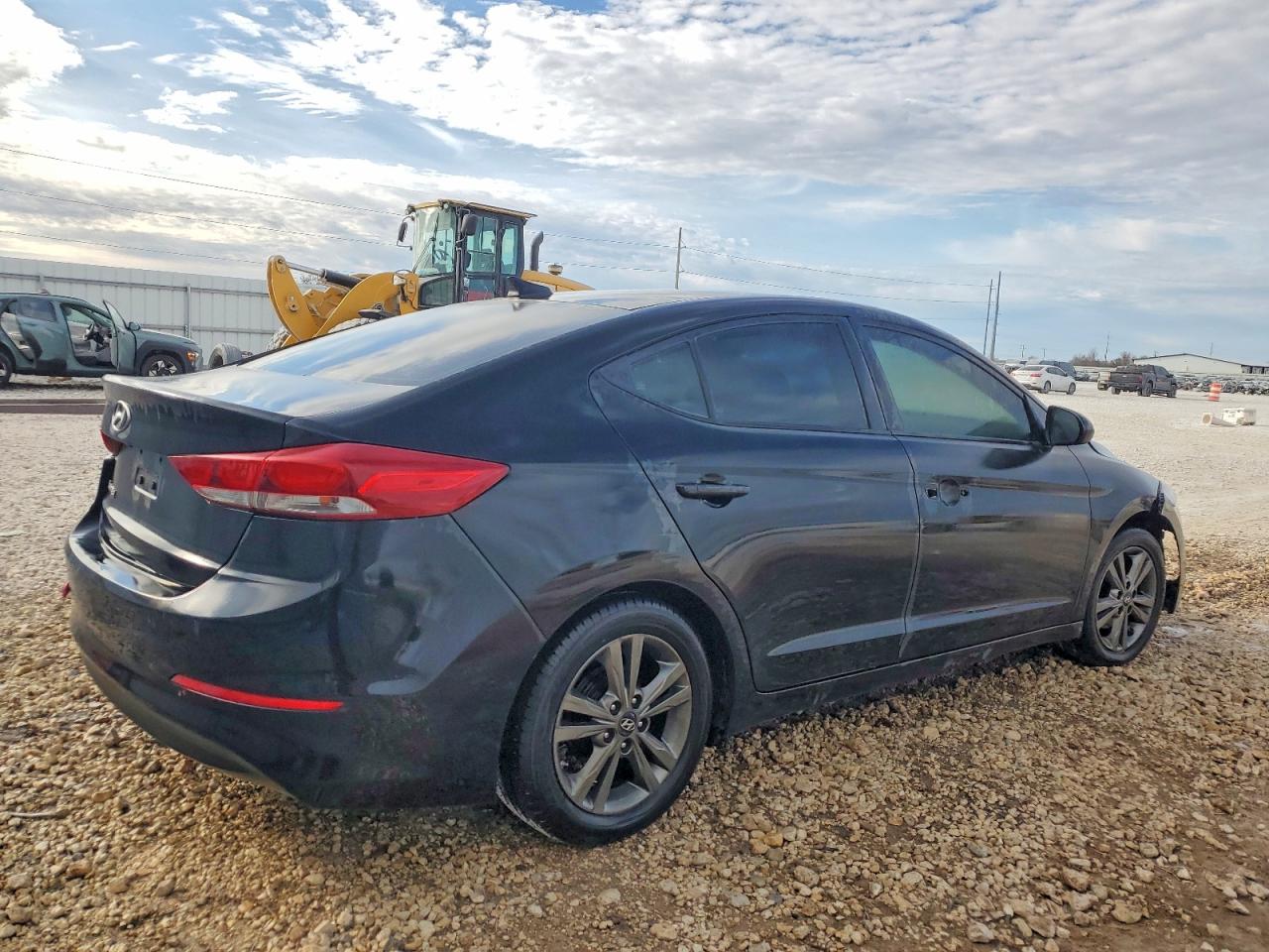 2017 HYUNDAI ELANTRA SE photo 3