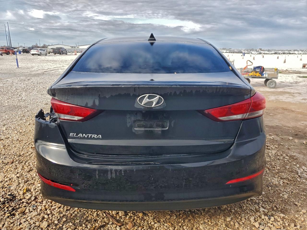 2017 HYUNDAI ELANTRA SE photo 6